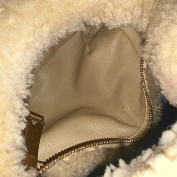 Bottega Veneta Mini Jodie Shearling Teddy Yellow - Picture 9 of 11
